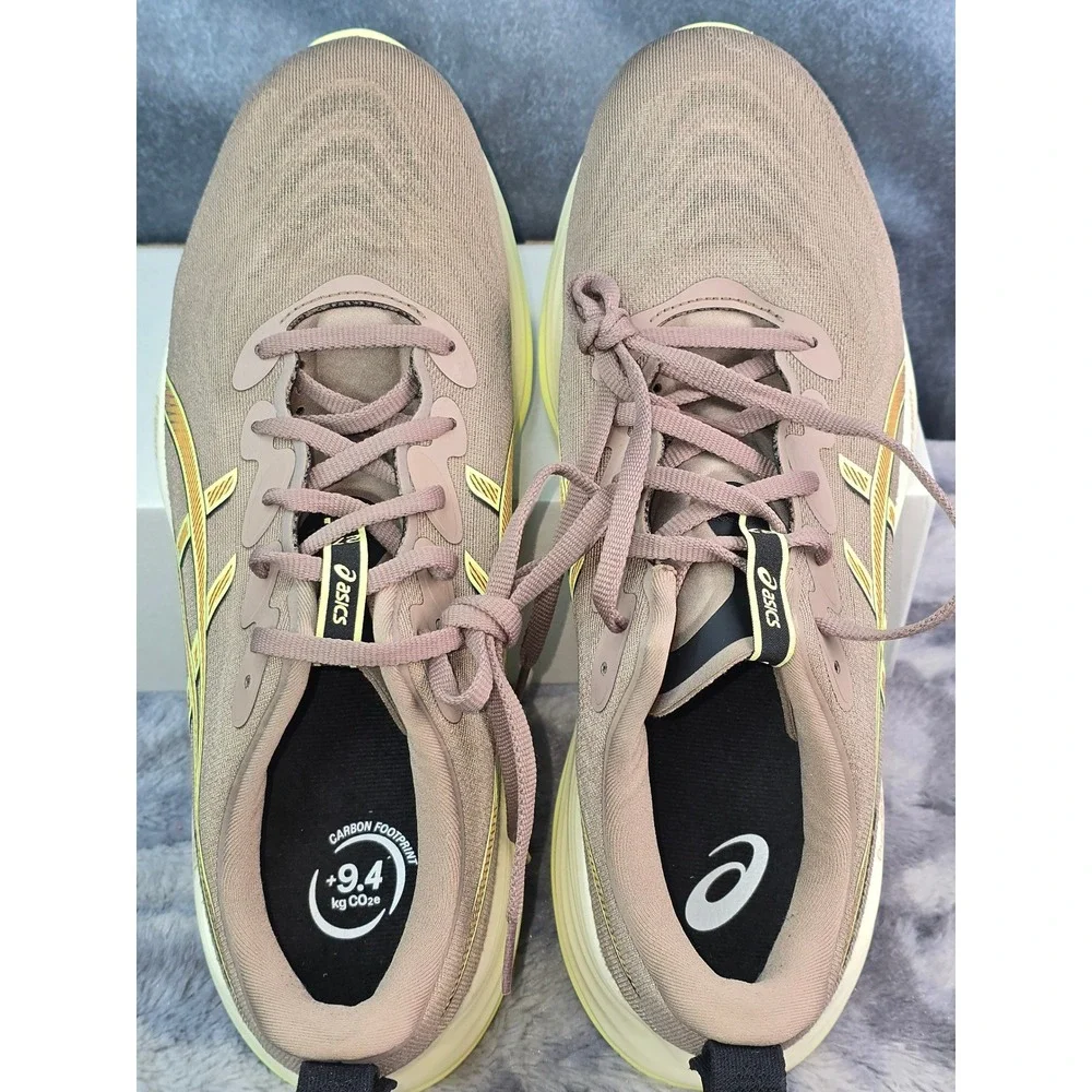 NWOT ASICS Gel-Cumulus 27 Taupe Grey/ Black Running Shoes Mens 12 Wide 1011B981
